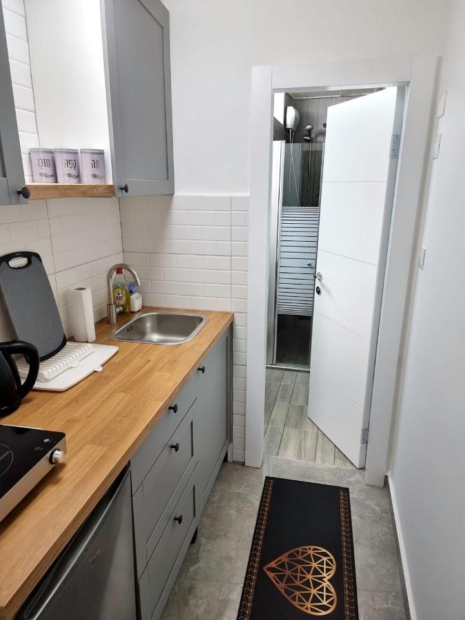 Sima Suite Ashdod Exterior photo
